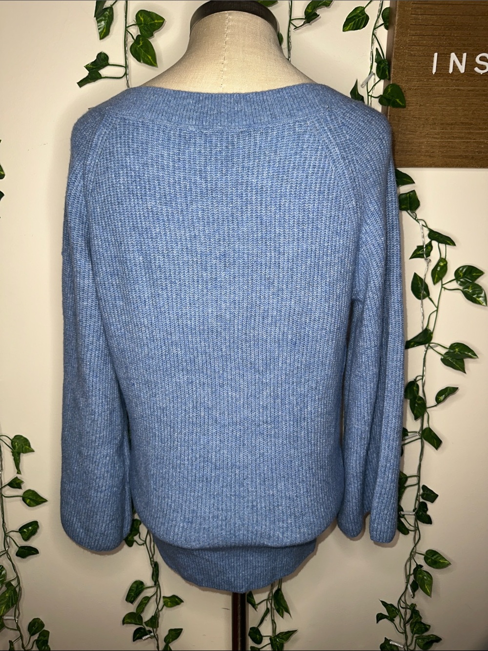 White House Black Market Blue 3/4 Flare Sleeve V Neck Sweater - Picture 3 of 5